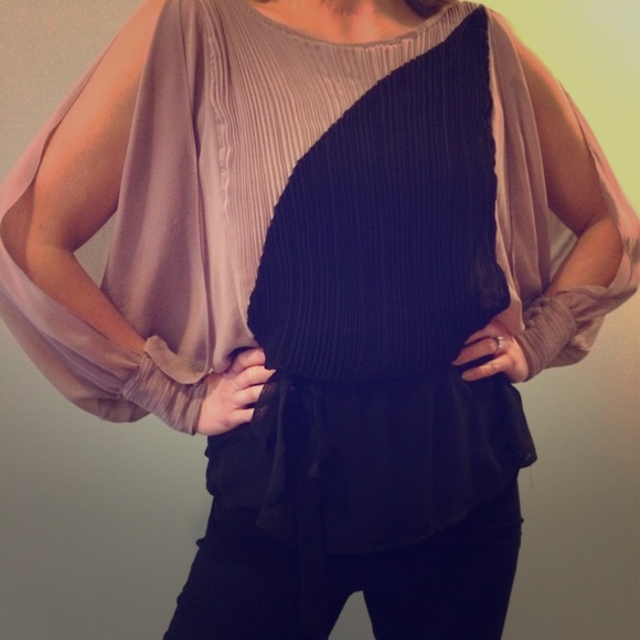 Ya Blouse - Picture 1 of 2