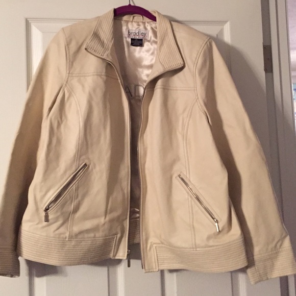 Bradley Bayou Motostyle Cream Leather jacket •