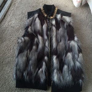 bebe faux fur vest. New with tags