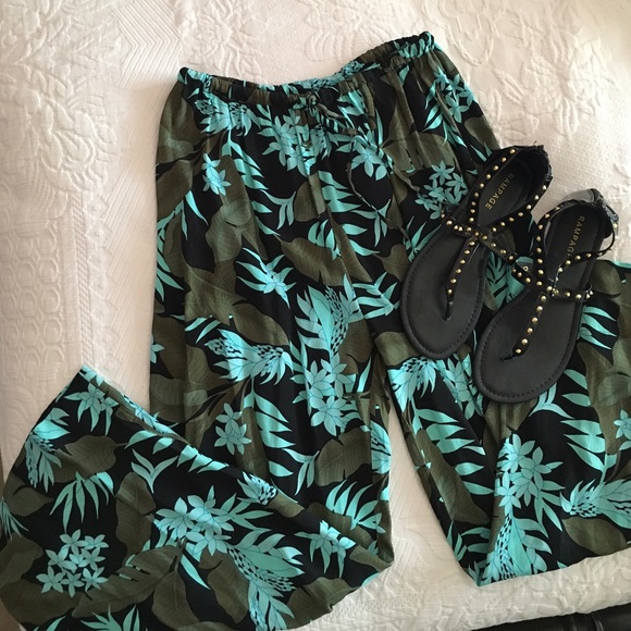 Anna Ocean Pants - SPRING 🌸🌸 Pretty pants  ✨NWOT✨