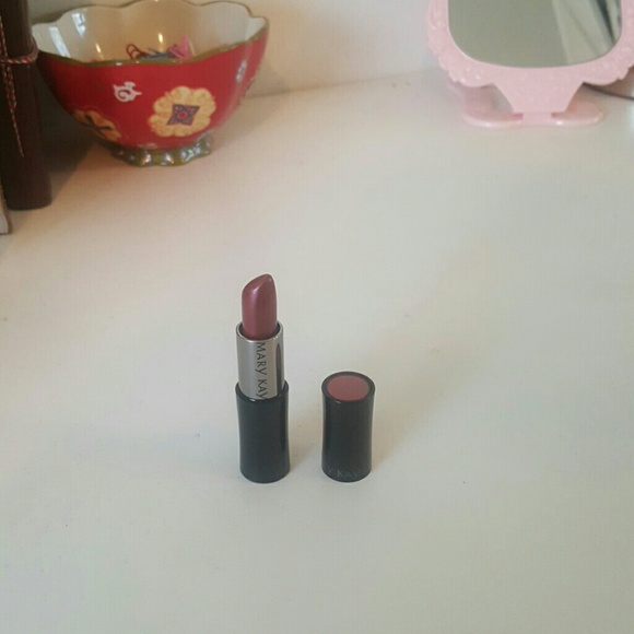 Mary Kay Lipstick in Amber Suede