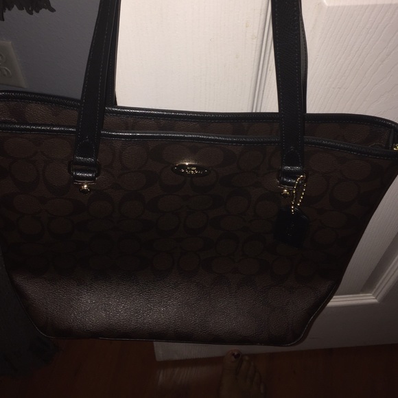 Coach Signature Tote