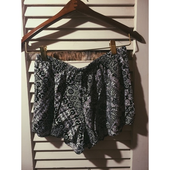 Comfy multicolor shorts