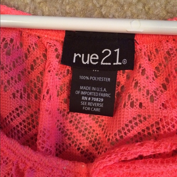 Pink Rue 21 shirt - Picture 2 of 3