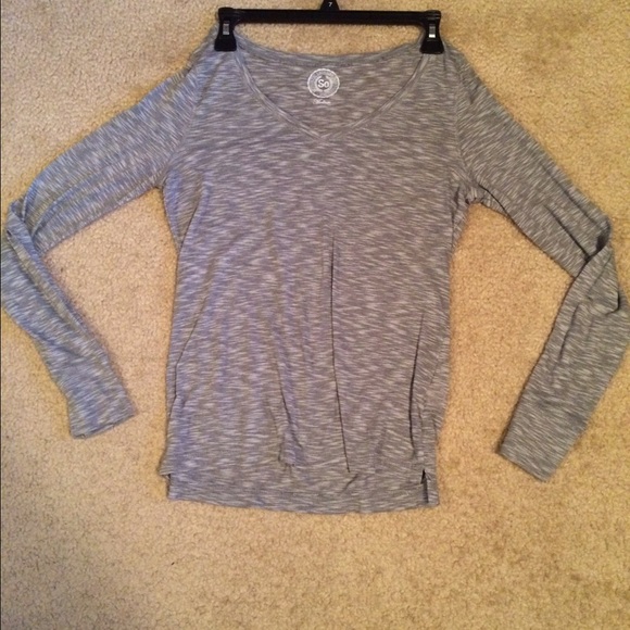 Short V Neck shirt