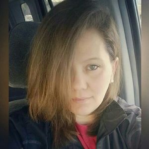 Meet your Posher, Connie