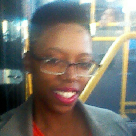 Meet your Posher, Angie - Picture 2 of 2