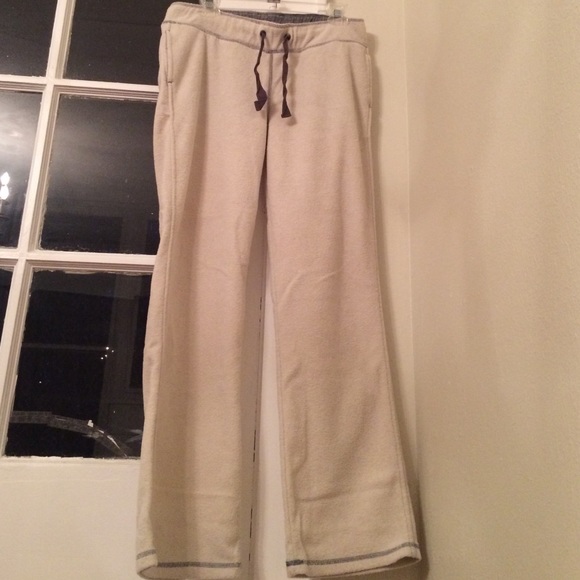 Kavu gray/cream sweat pants. Size medium