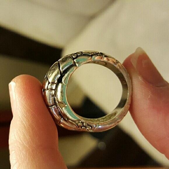Ring - Picture 3 of 3