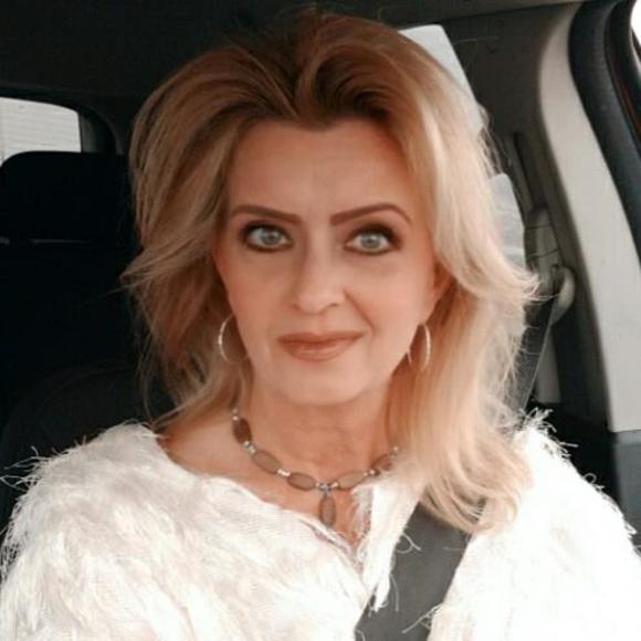 Meet your Posher, Victoria