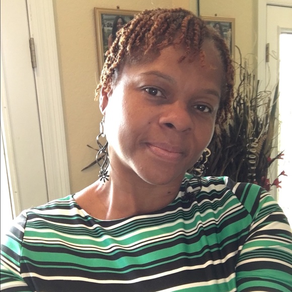 Meet your Posher, Yvette