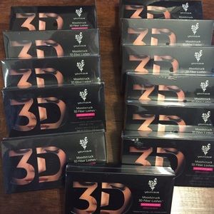 1 set of Authentic Younique 3D mascara on sale!