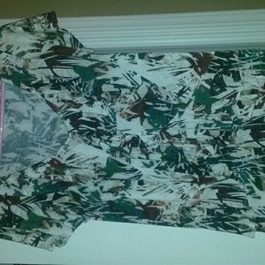 ❌SOLD PRIVATELY❌ V neck top