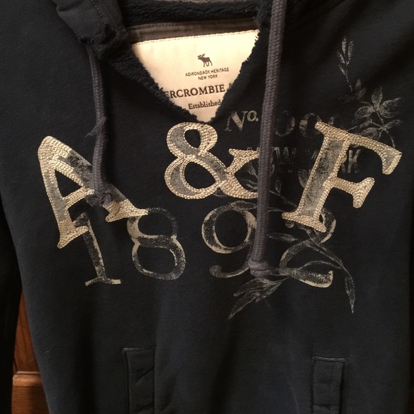 Abercrombie & Fitch sweatshirt - Picture 2 of 3