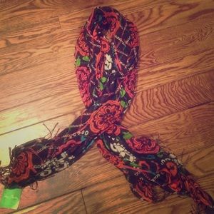 Vera Bradley "Lola" fringe scarf