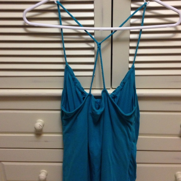 Turquoise tank top size medium - Picture 3 of 3