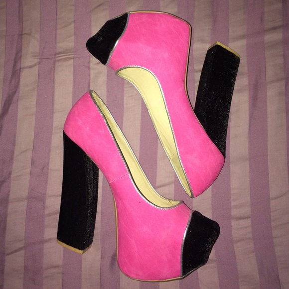 New! Pink and black high heels.