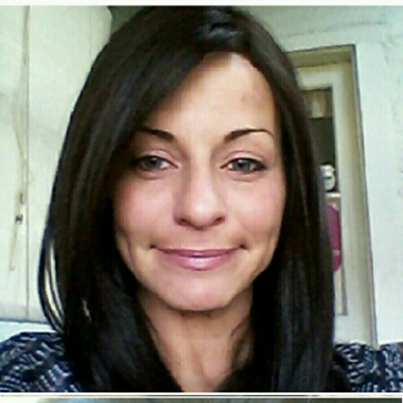 NWOT  BrownFront lace wig