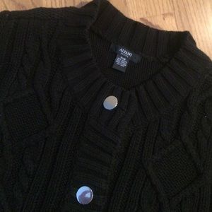 Black short-sleeved cardigan sweater