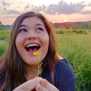 Meet your Posher, Emily