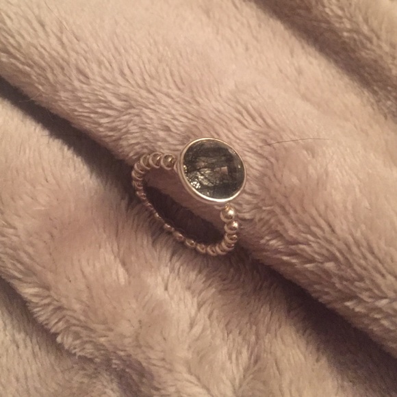 PANDORA ring sz. 7 Gray and black stone. Silver.