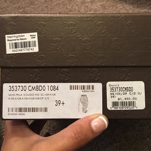 Brand New AUTHENTIC Gucci Shoes - Picture 3 of 4