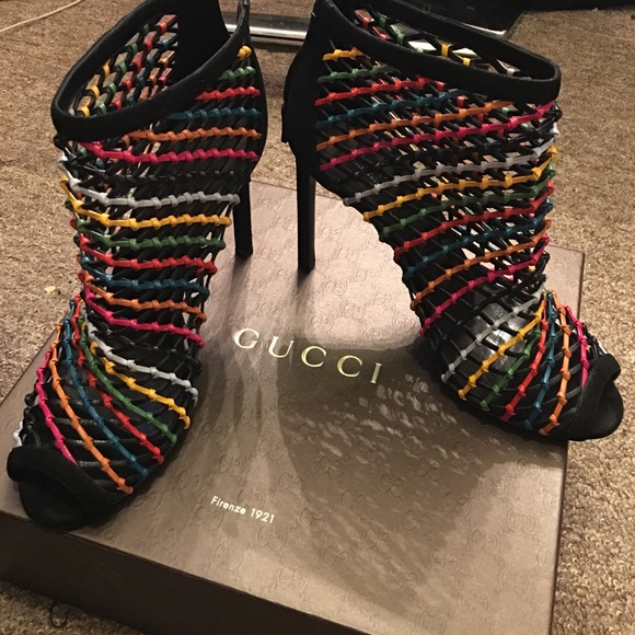 Brand New AUTHENTIC Gucci Shoes - Picture 4 of 4