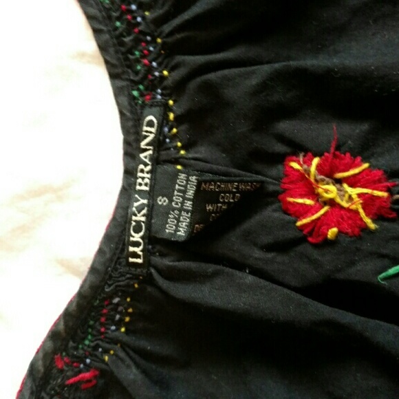 Black Top with Floral Stitching - Picture 3 of 4