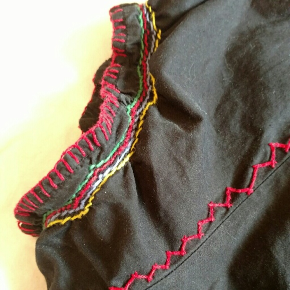 Black Top with Floral Stitching - Picture 4 of 4