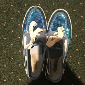 BLUE SPERRYS