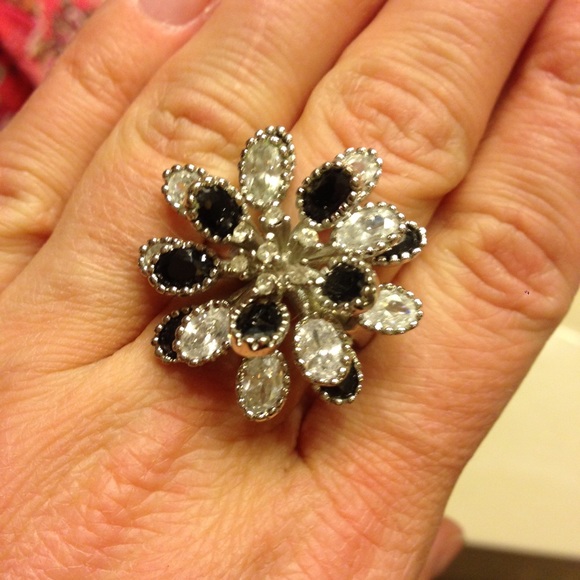 Cocktail ring