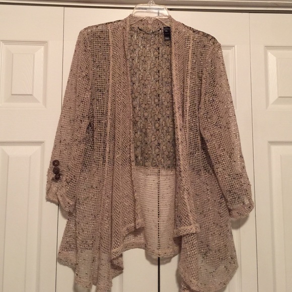 BKE Boutique over piece. Beige and black!