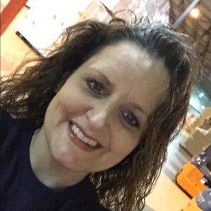 Meet your Posher, Desiree