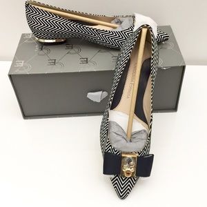 🆕Black and white chevron skull flats