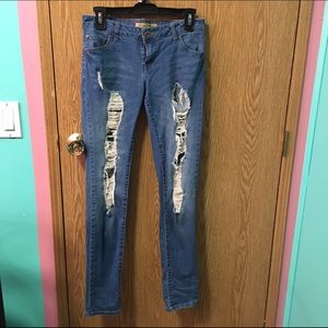 Super Ripped / Distressed Denim Skinny Jeans