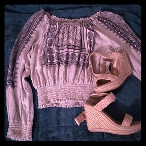 ❌SOLD❌Off the shoulder long sleeve!