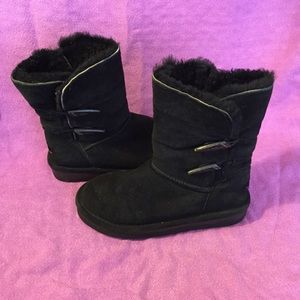 Bear claw boots