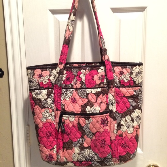 Vera Bradley Handbags - Vera Bradley bag