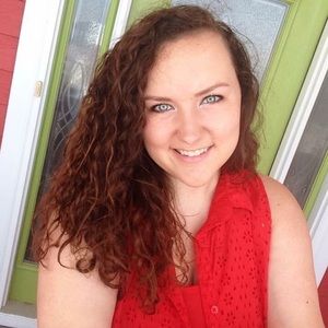 Meet your Posher, Lorie