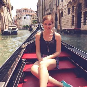 Meet your Posher, Kayla