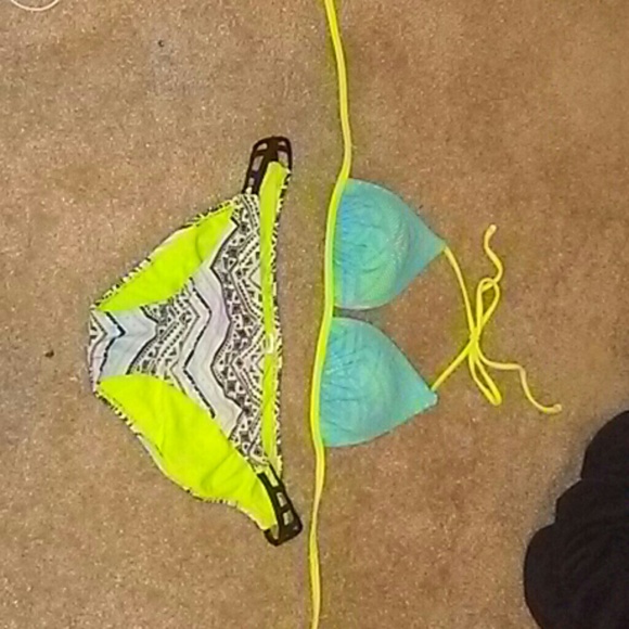 Swim suit - Picture 1 of 4