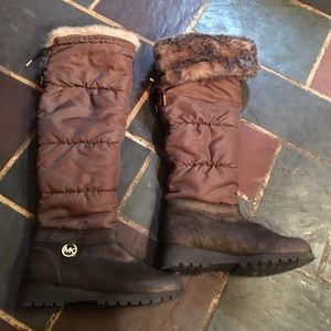 Michael kors snow boots