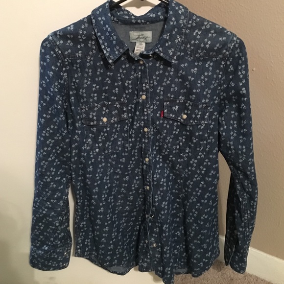 Levi's denim button down shirt