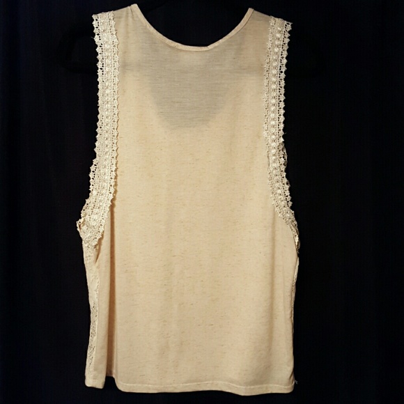 Daytrip tank NWOT - Picture 2 of 2