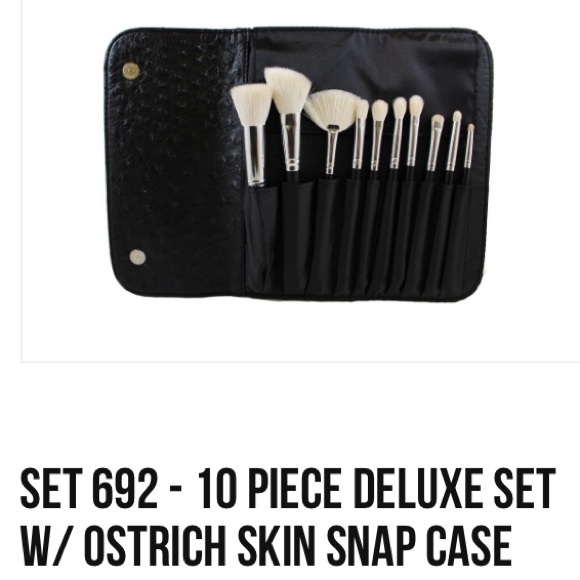 💕Sold💕BNWT Morphe set 692 deluxe brush set