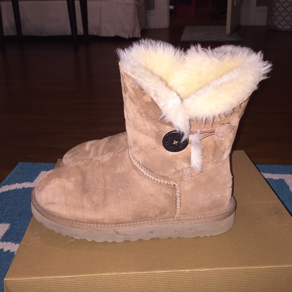 Chestnut UGGs