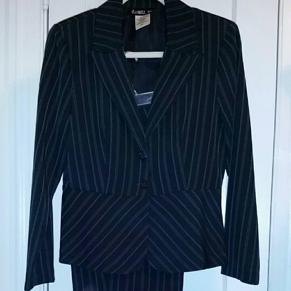 Ladies suit