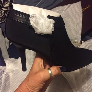 Dana Buchman. Black ankle boots