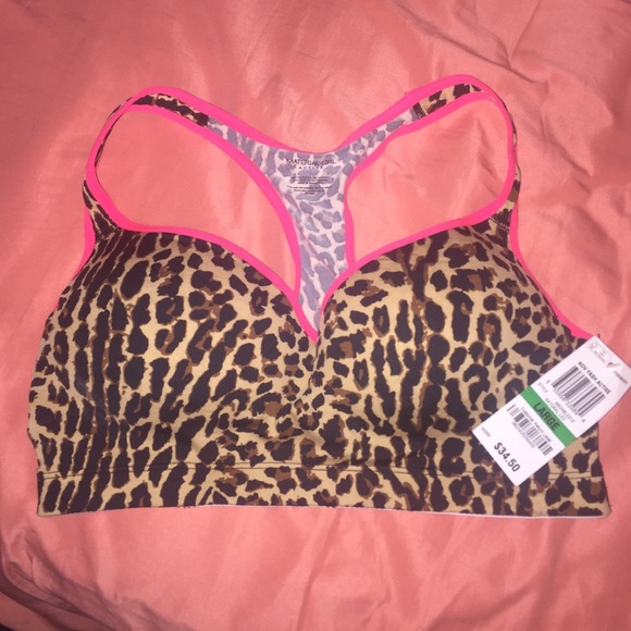 NWT SPORTS BRA