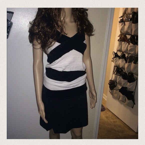 Sequence💄🎊tunic/top or dress black & eggshell - Picture 2 of 4